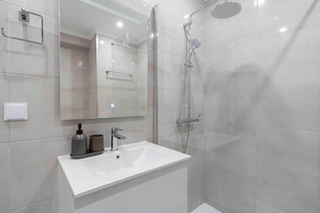 Modern Apartment Beach View Armacao de Pera Exterior photo