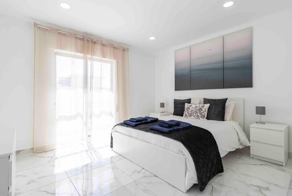 Modern Apartment Beach View Armacao de Pera Exterior photo